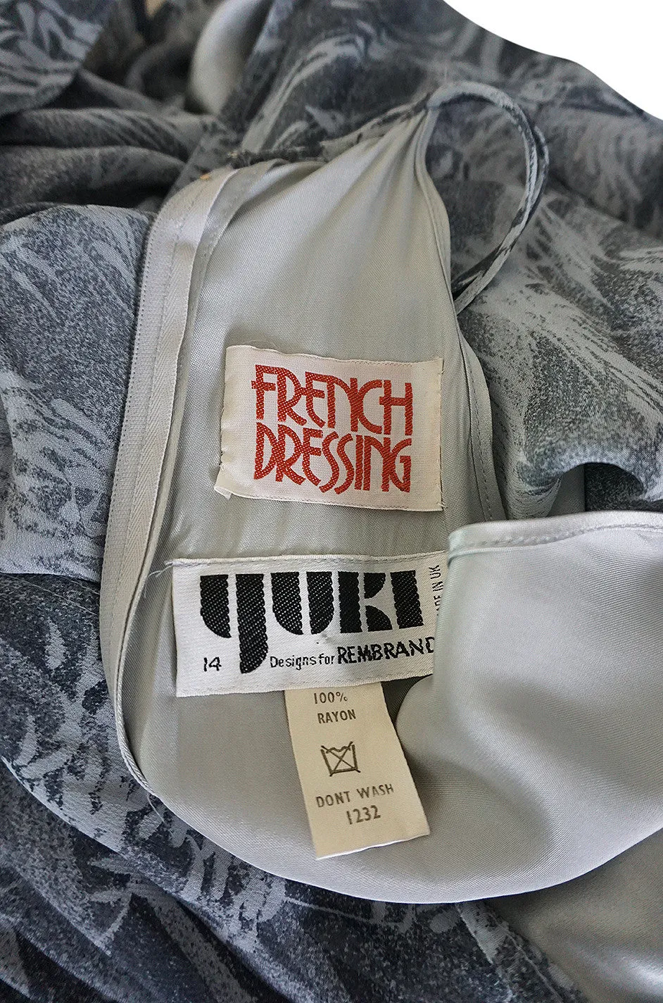 1970s Grey Print Chiffon Yuki Caftan Jersey Dress & Turban