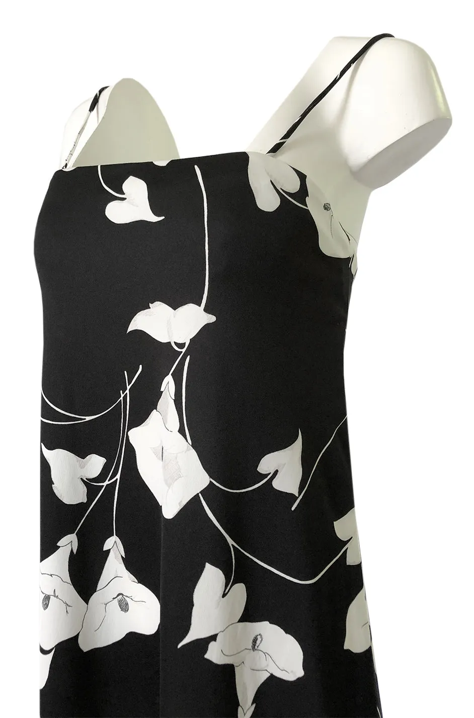 1970s Luis Estevez Black & White Lilly Print Easy to Wear Jersey Dress