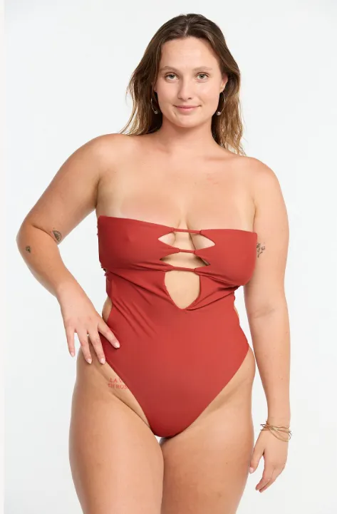 BENOA25 INDIA ONE PIECE - WAIALUA