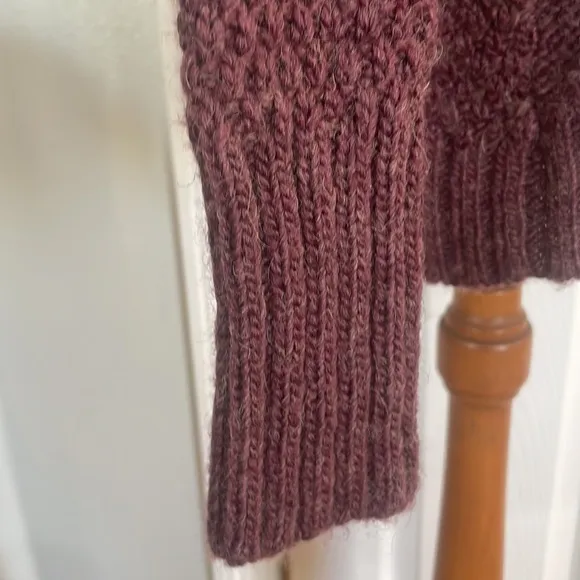 Between me &amp; You sweater cable knit chunky wool blend pull over women’s size XS