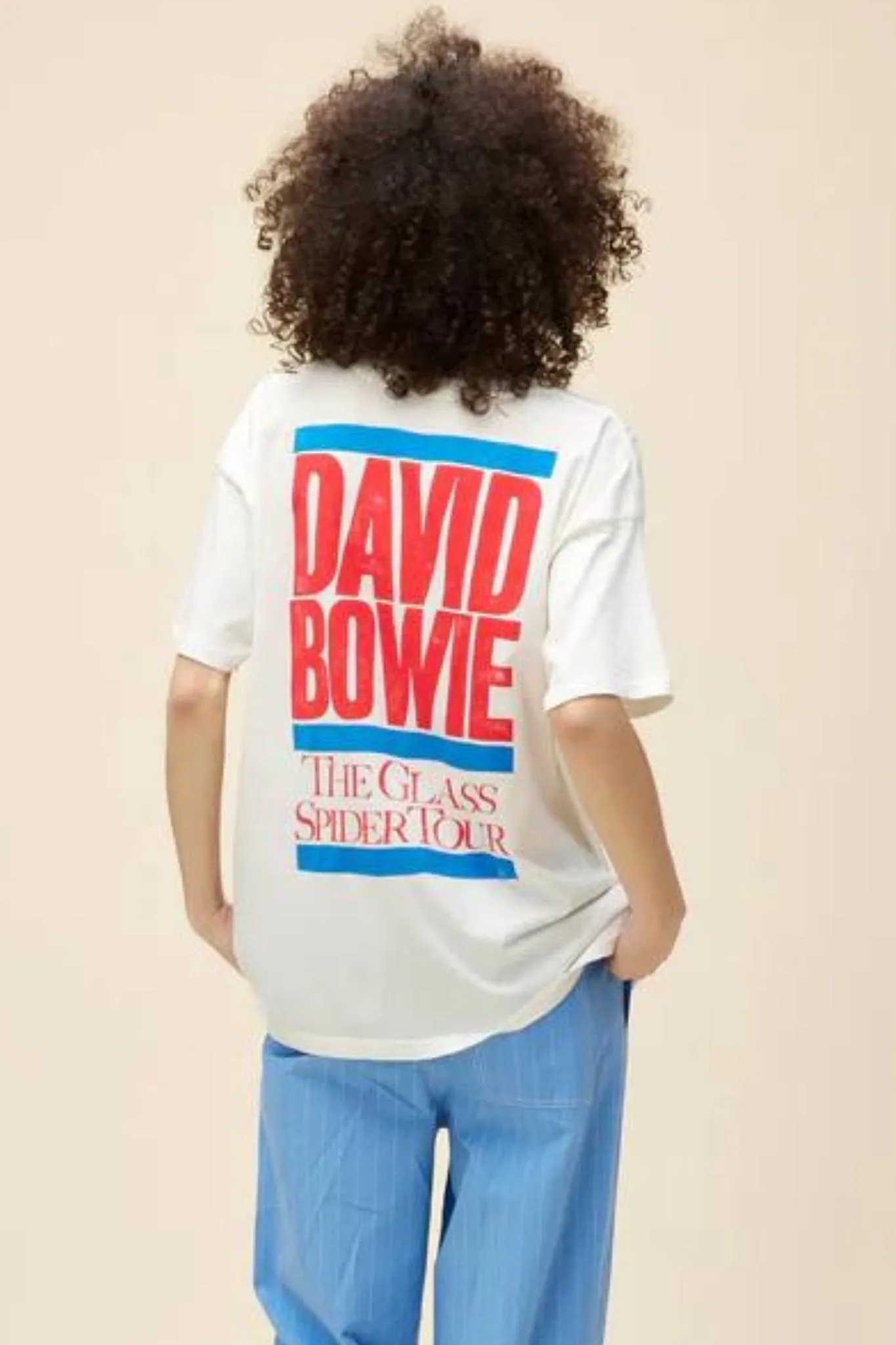 Daydreamer: David Bowie Les Origines Merch Tee in Vintage White