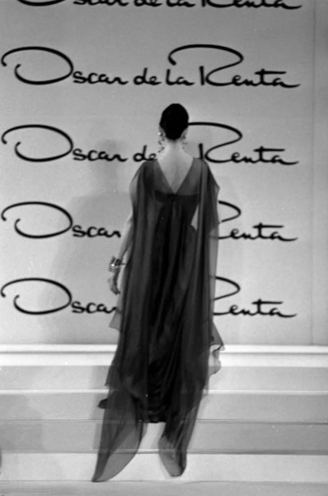 Early 1990s Oscar de la Renta Deep Teal Blue Silk Chiffon Custom Made Dress