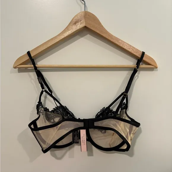 Elegant Black Lace Bra Victoria’s Secret 34C NWT