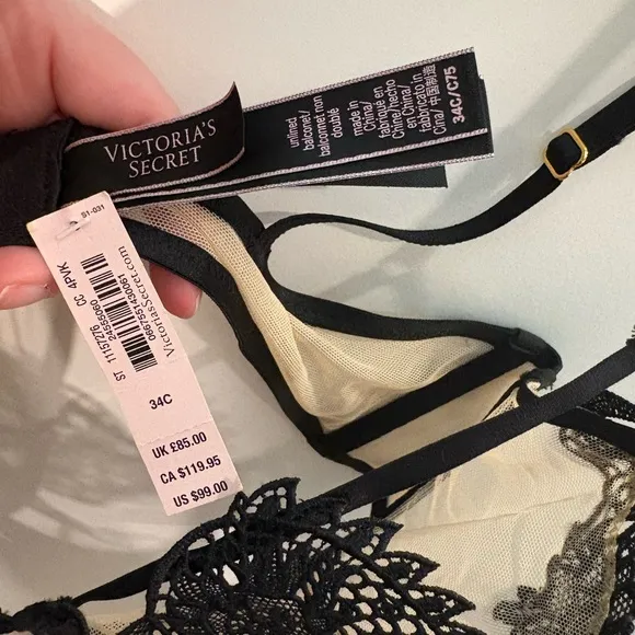 Elegant Black Lace Bra Victoria’s Secret 34C NWT