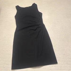 Elegant Black Sleeveless Dress