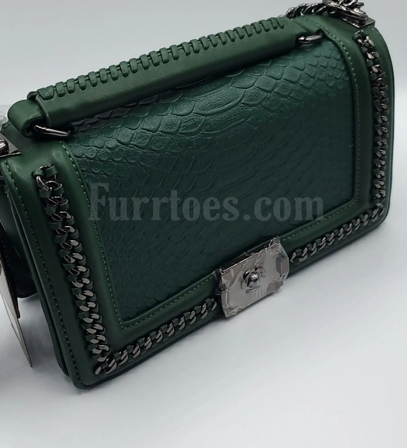 ELEGANT HANDBAG
