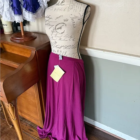 Elegant Maxi Modal Spandex Skirt NWT