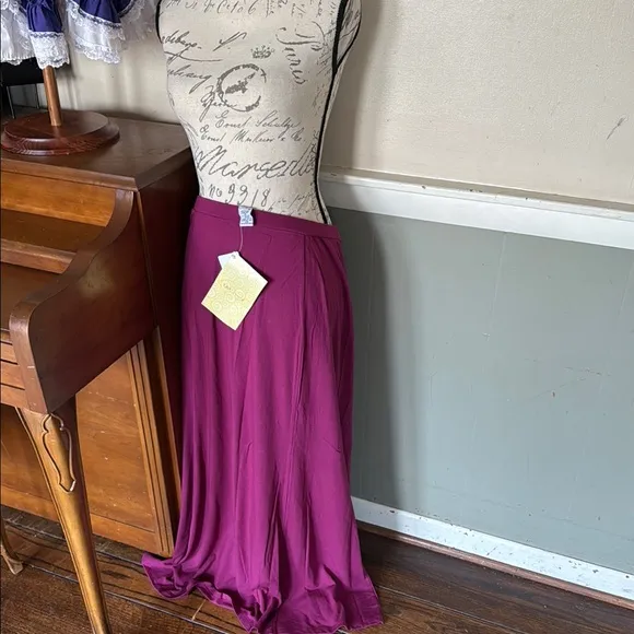 Elegant Maxi Modal Spandex Skirt NWT