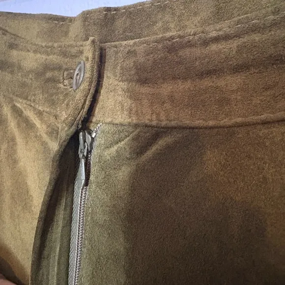 Elegant Olive Green Suede Skirt