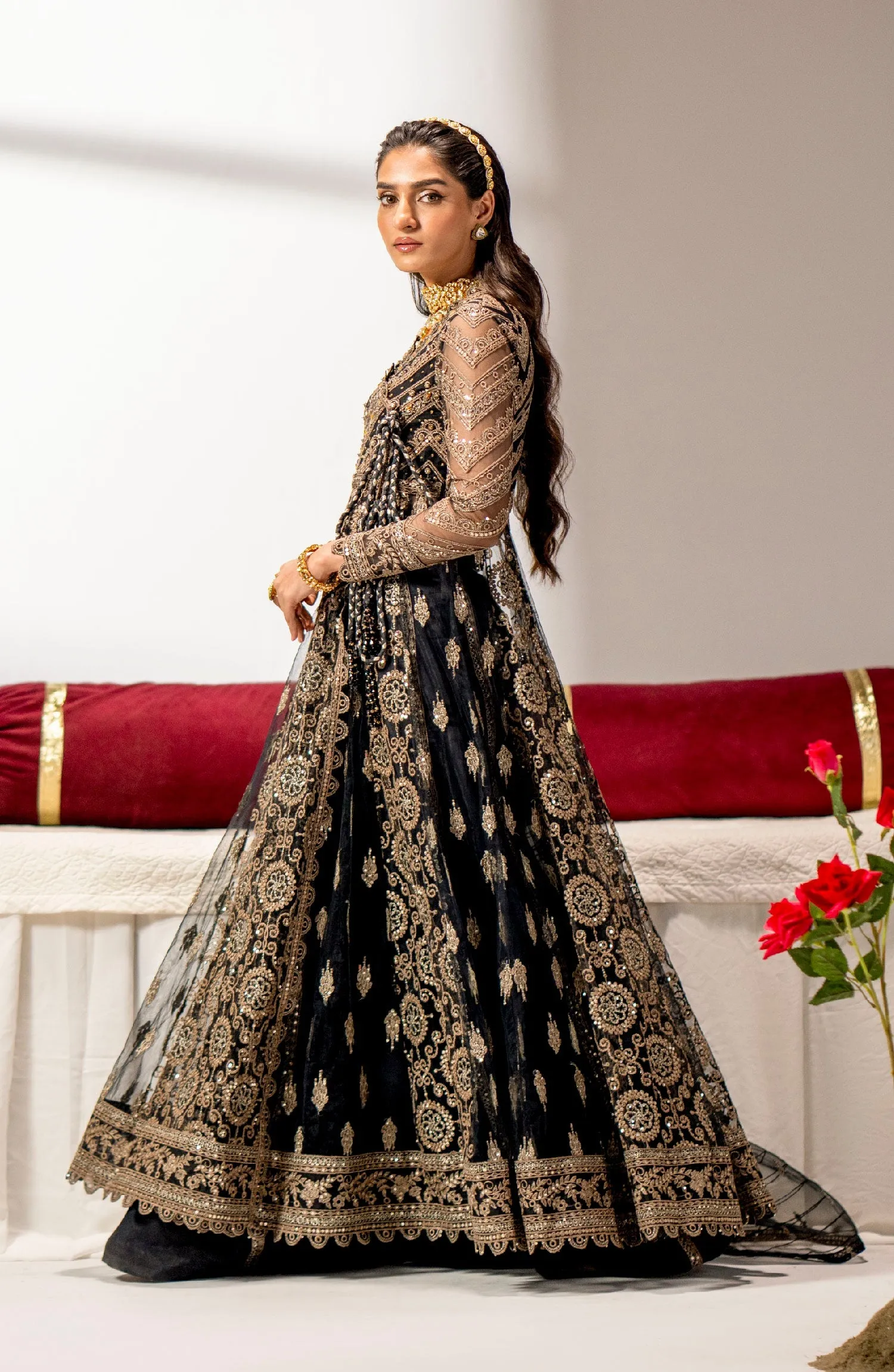 Elegant Tilla Embellished Pakistani Wedding Dress Pishwas Frock