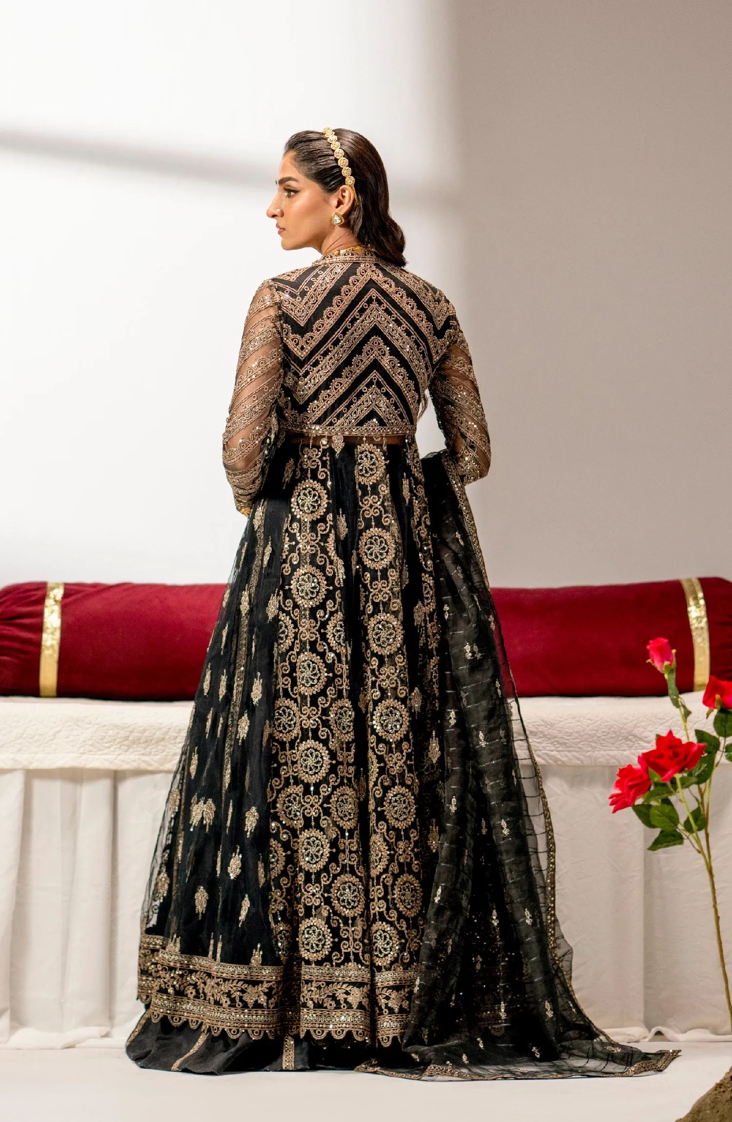 Elegant Tilla Embellished Pakistani Wedding Dress Pishwas Frock