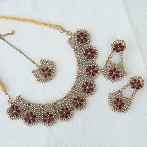 Elegant Zirconia Necklace Set