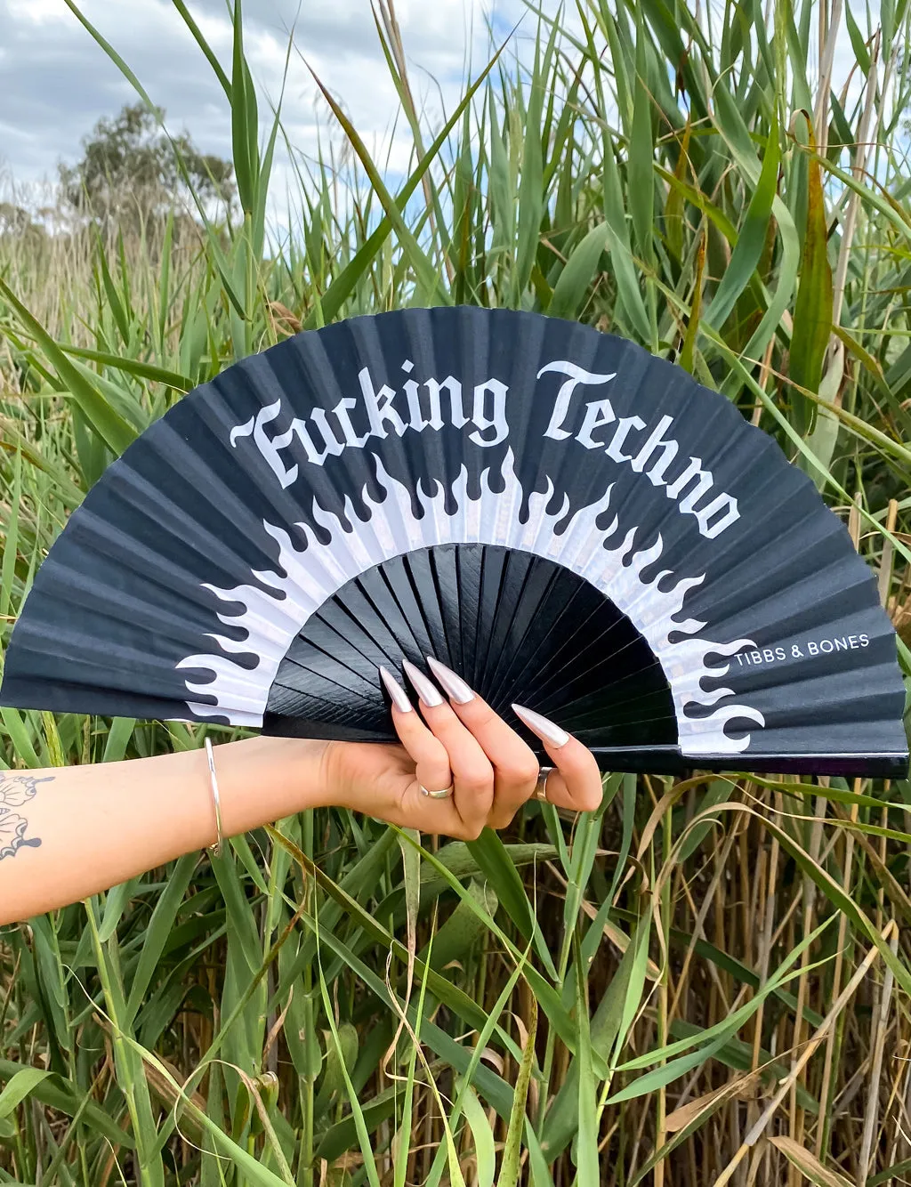 *EXCLUSIVE* TECHNO DOOF FAN