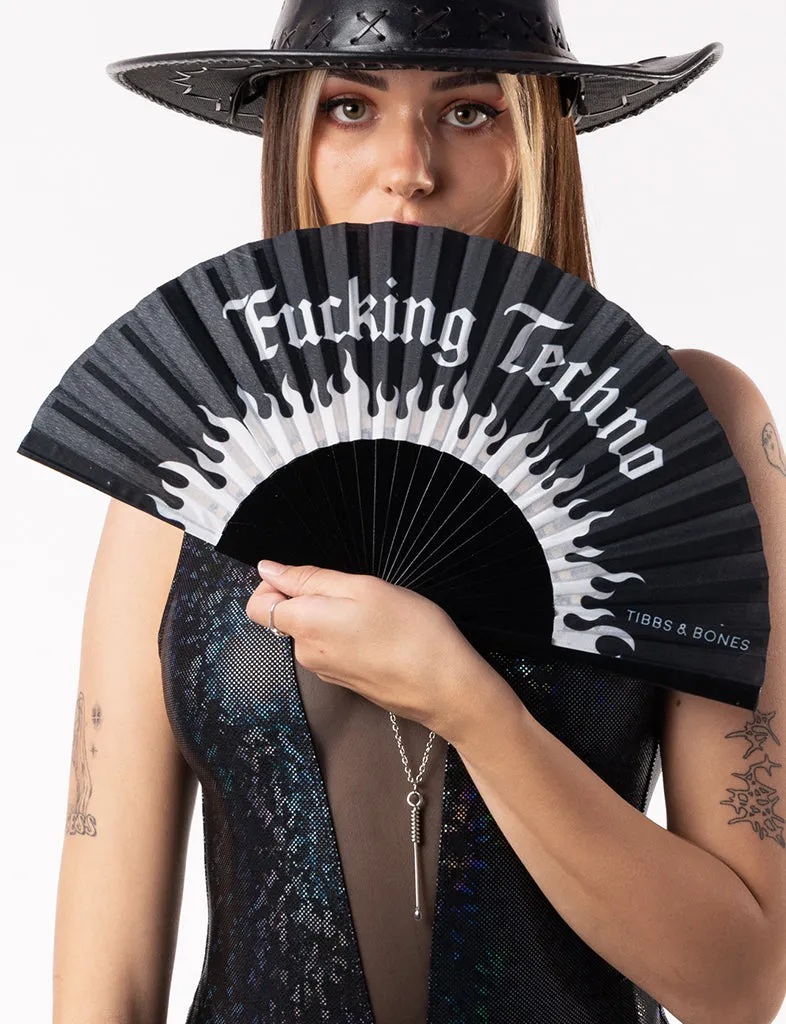 *EXCLUSIVE* TECHNO DOOF FAN