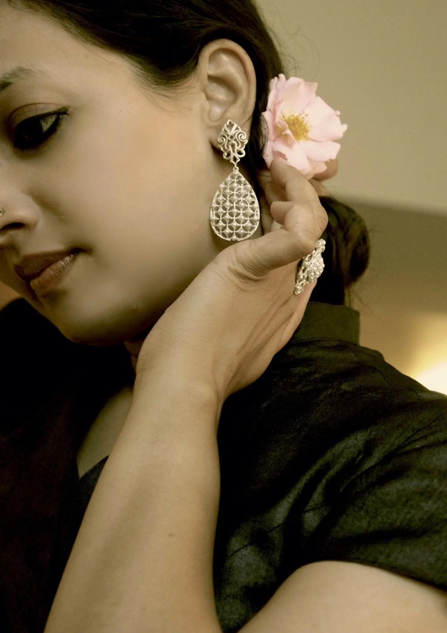 Glamorous, pearl jali drop earrings