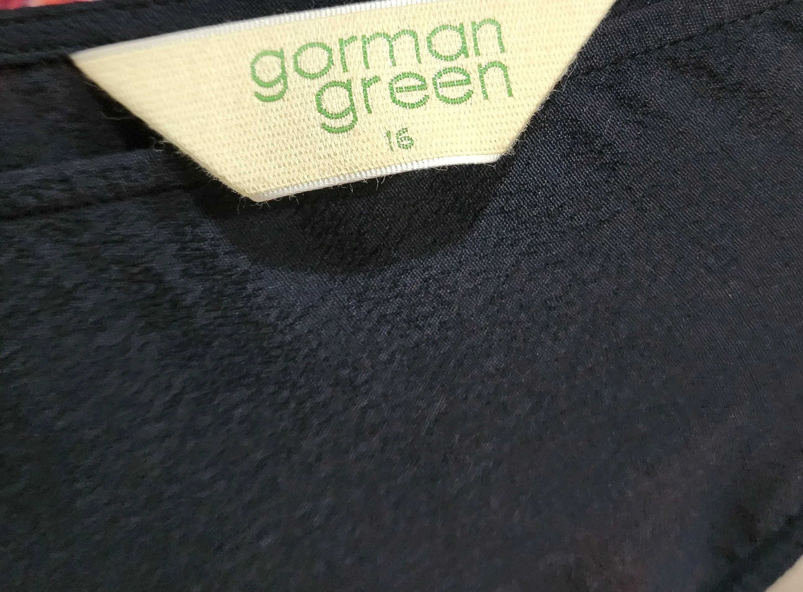 Gorman elegant black sleeveless top size 16