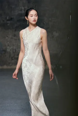 Gracelyn Elegant Embroidery Qipao Cheongsam