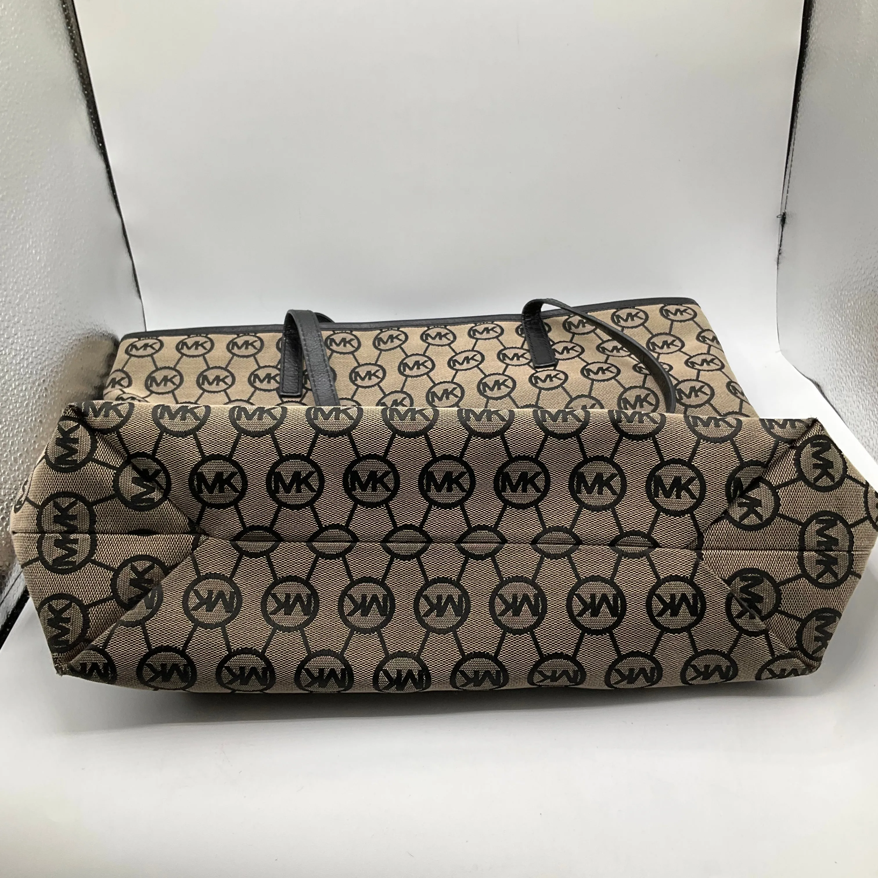 Handbag Designer By Michael Kors, Size: Large