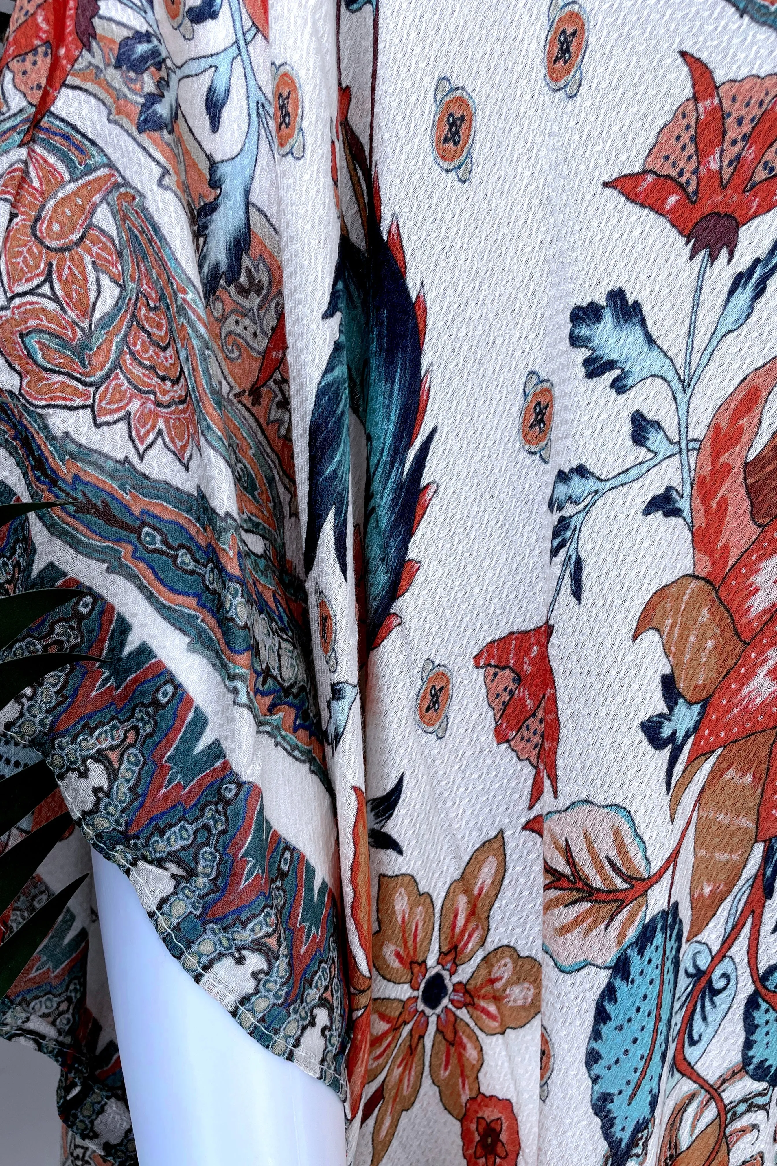 JACOBEAN MOTIF KIMONO IN TANGERINE CREAM