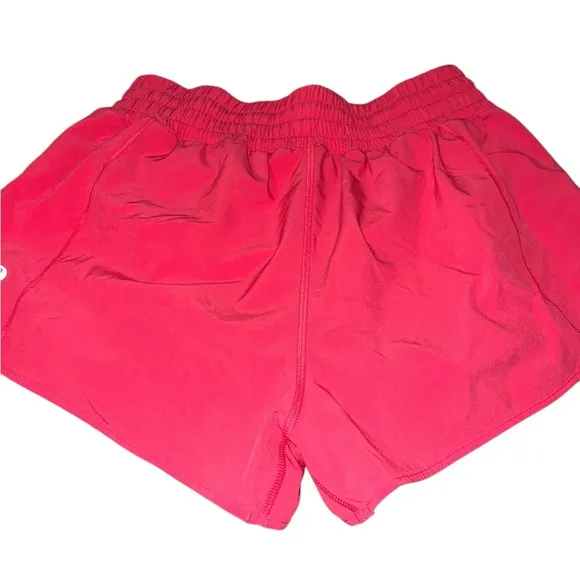 {Like New Lululemon Hotty Hot 2.5” Shorts Women's in Watermelon Red Size 6}