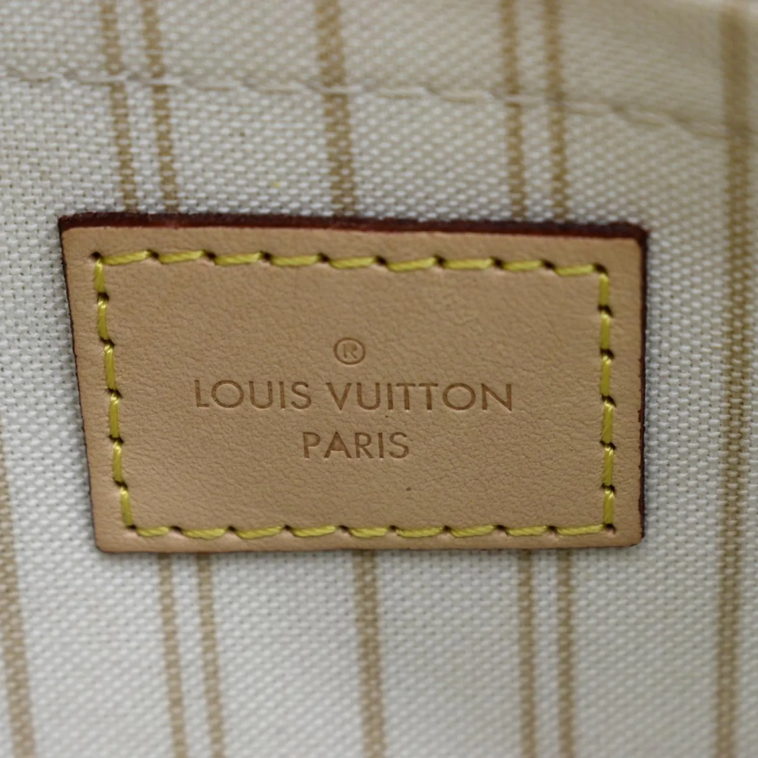 LOUIS VUITTON  Neverfull GM Damier Azur Pochette Wristlet Pouch White