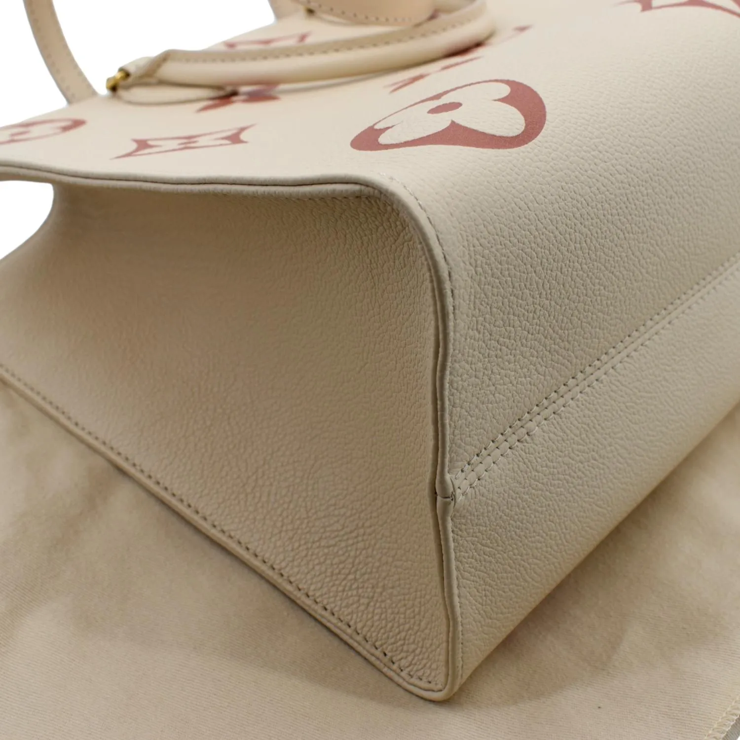 LOUIS VUITTON Onthego MM Giant Monogram Leather Shoulder Bag Bicolor