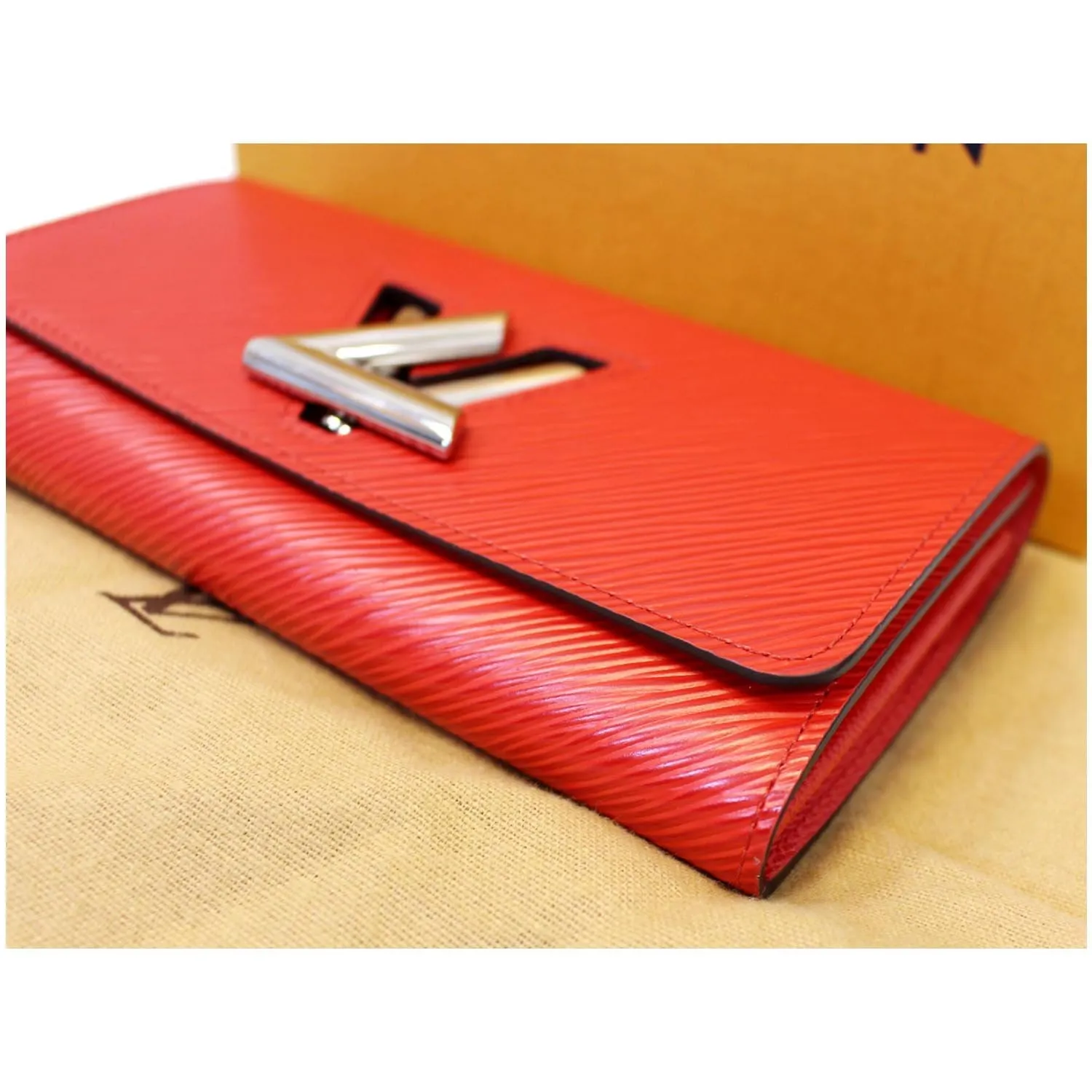 LOUIS VUITTON Twist Epi Leather Coquelicot Wallet