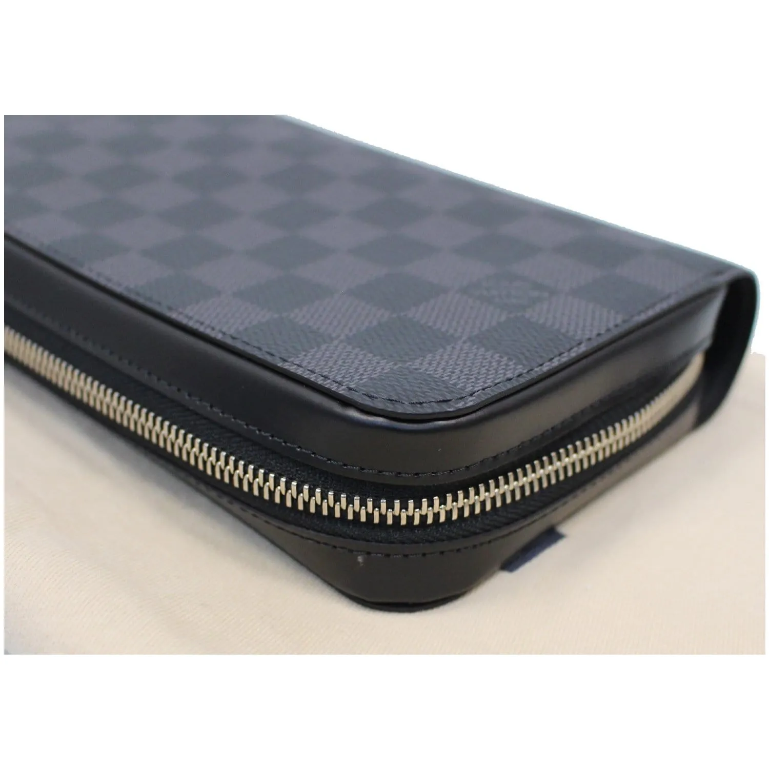 Louis Vuitton Zippy XL  Damier Graphite Wallet Black