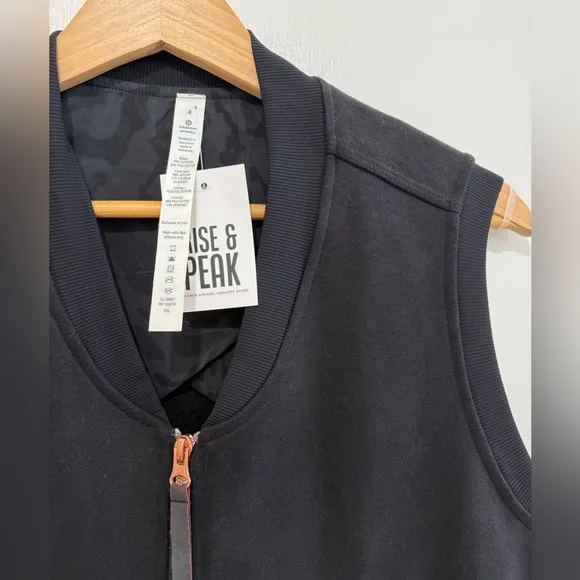 Lululemon Departure Vest in black