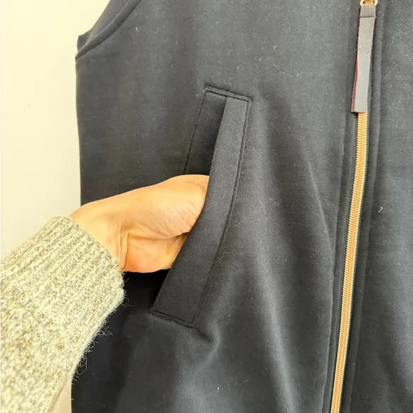Lululemon Departure Vest in black