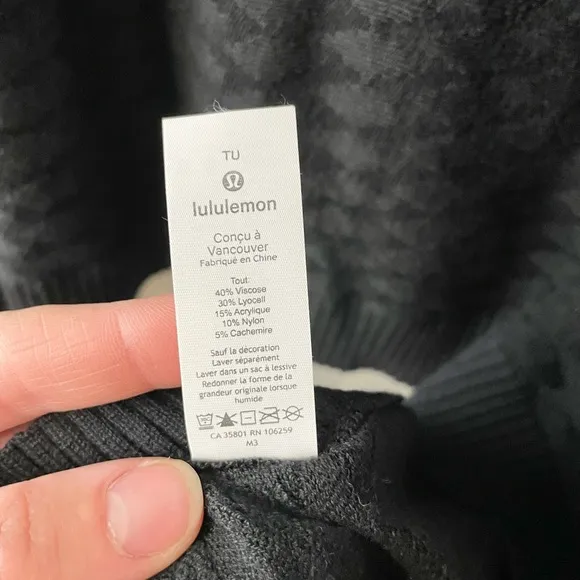 Lululemon Divinity Poncho Woven Sweater Wrap Black One Size Cashmere Blend
