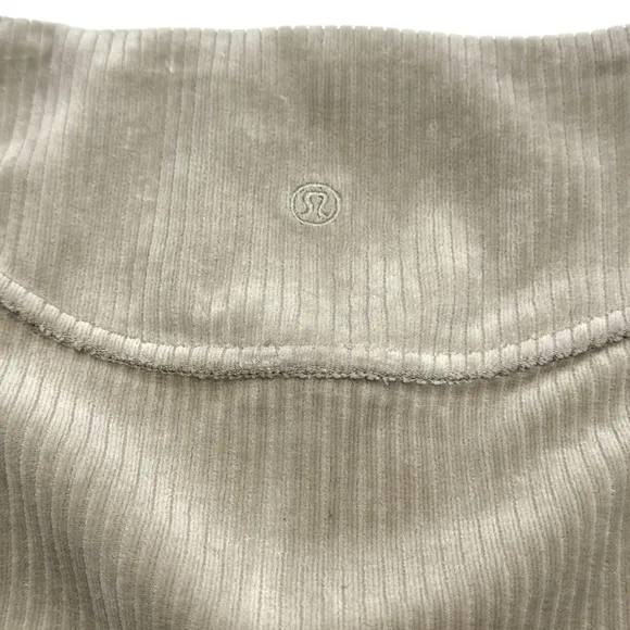 Lululemon Scuba MR Mini Skirt *Velvet Cord Size 2
