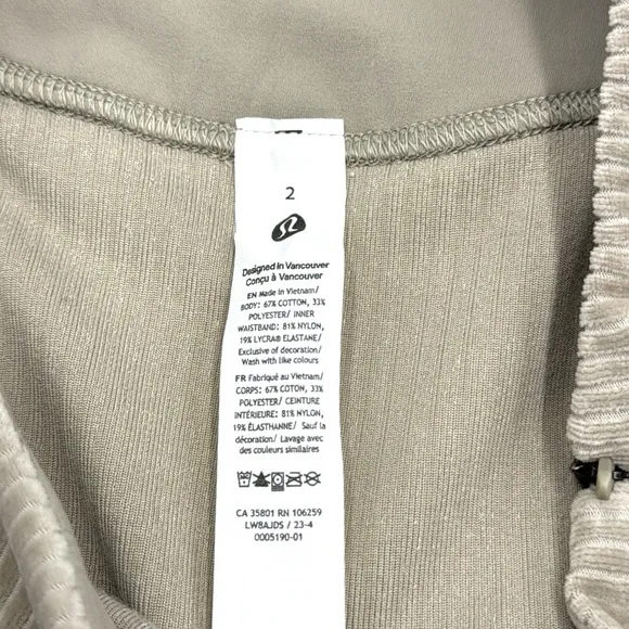 Lululemon Scuba MR Mini Skirt *Velvet Cord Size 2