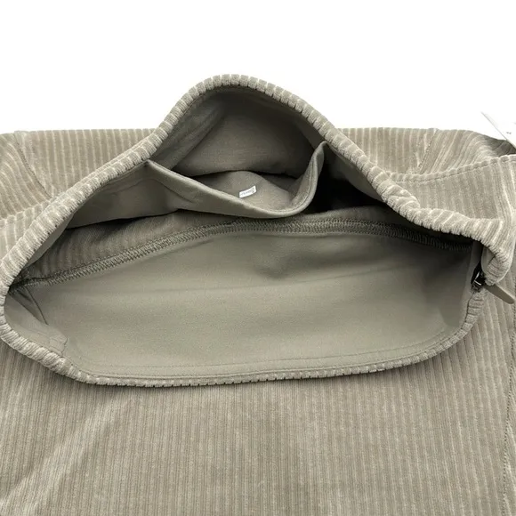 Lululemon Scuba MR Mini Skirt *Velvet Cord Size 2