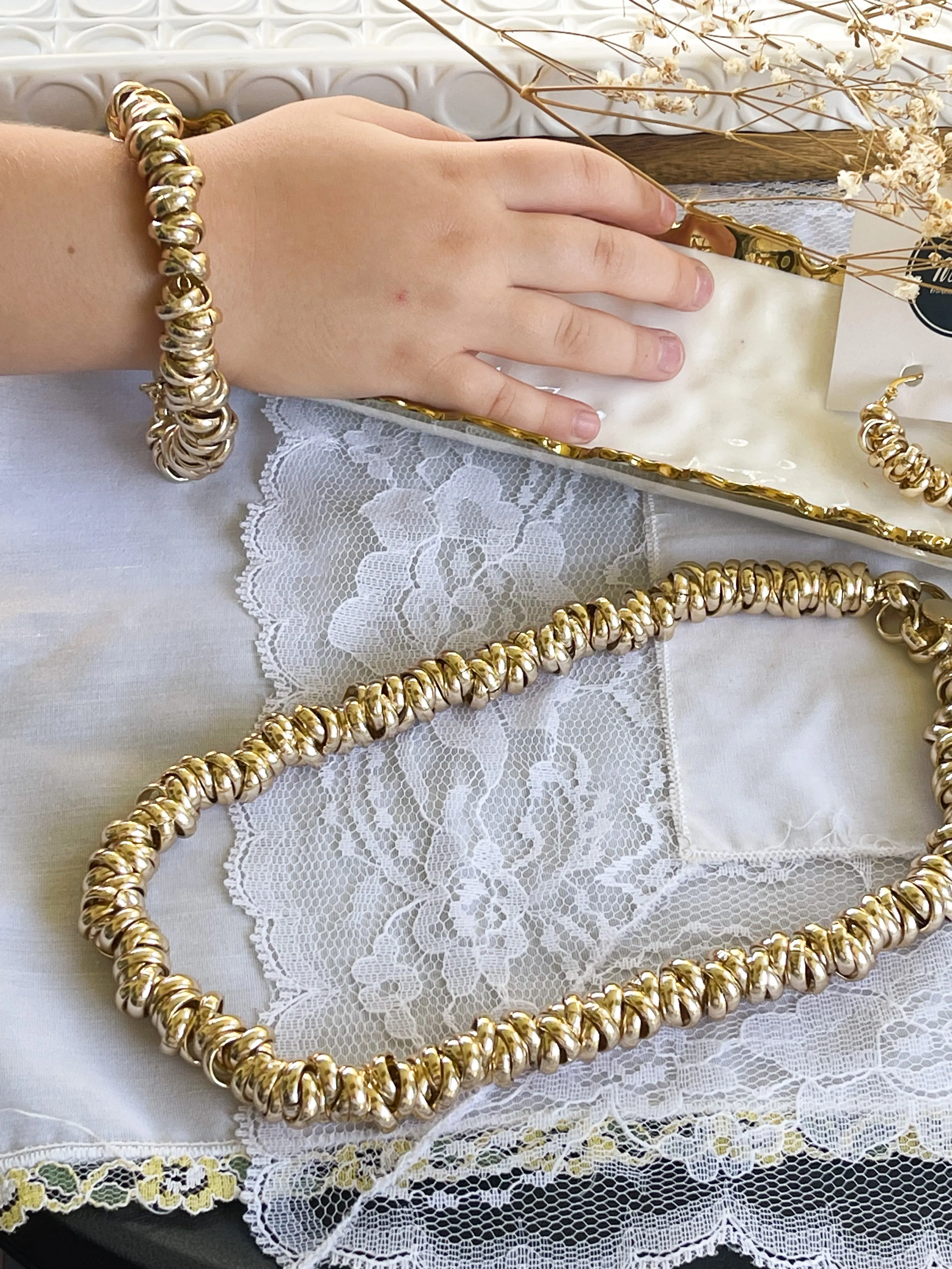 Manu necklace