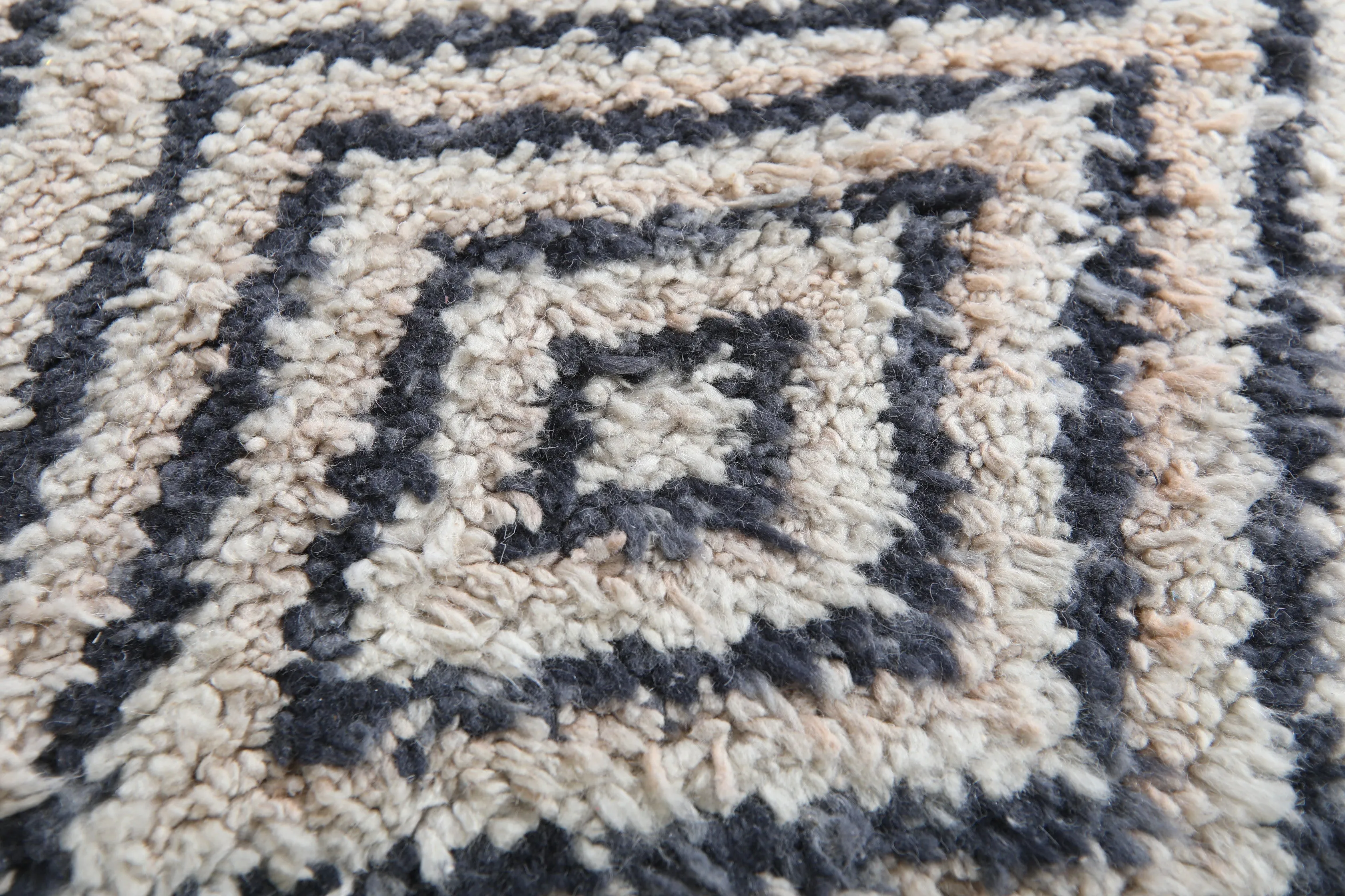 Moroccan Berber Rug - 13.6 x 17.5 Feet | Oversized Handmade Carpet
