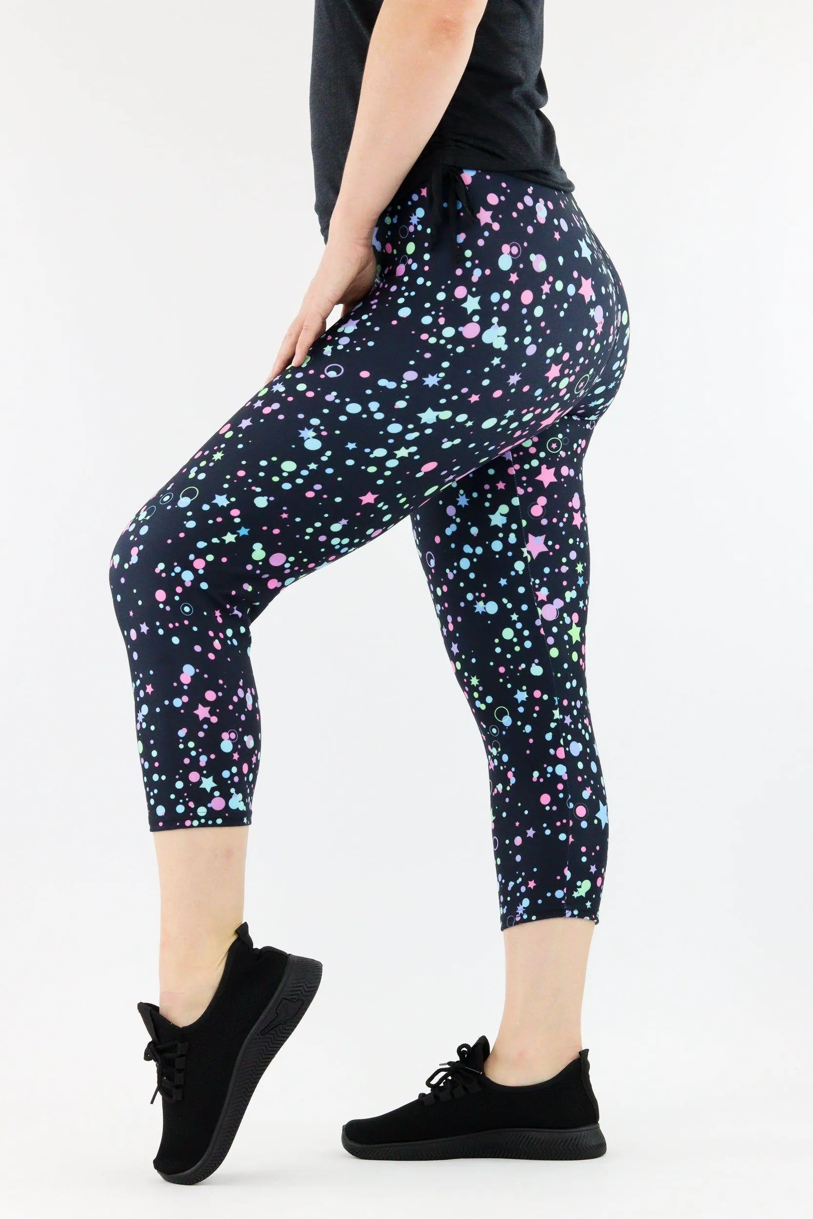 Neon Galaxy - Casual Capri Leggings