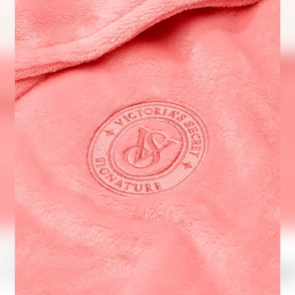 New Victoria secret Short Cozy Robe