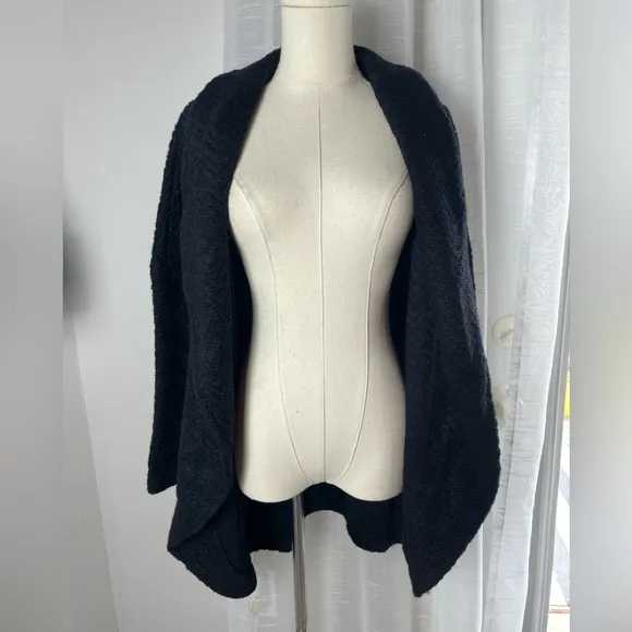 NWT Neiman Marcus Black Knit Open Shawl Cardigan Size Large Wool Blend