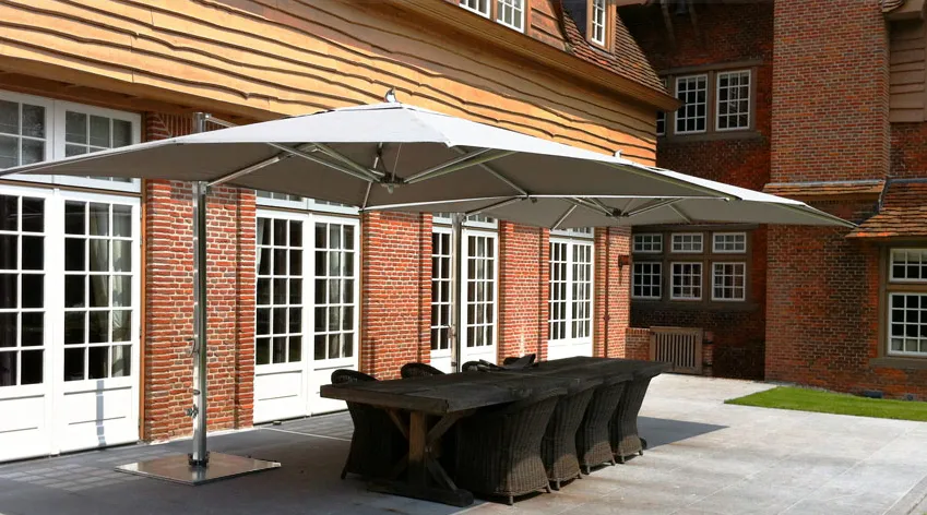 Ocean Master MAX Single Cantilever Umbrella - TUUCI