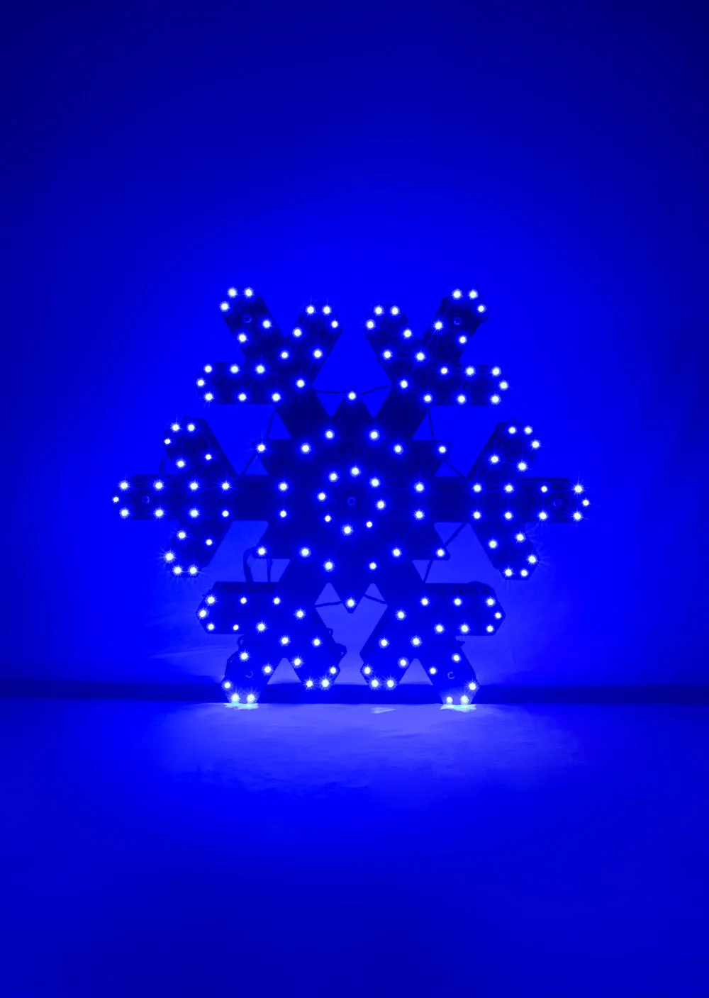 Outdoor LED Lighted Snowflake