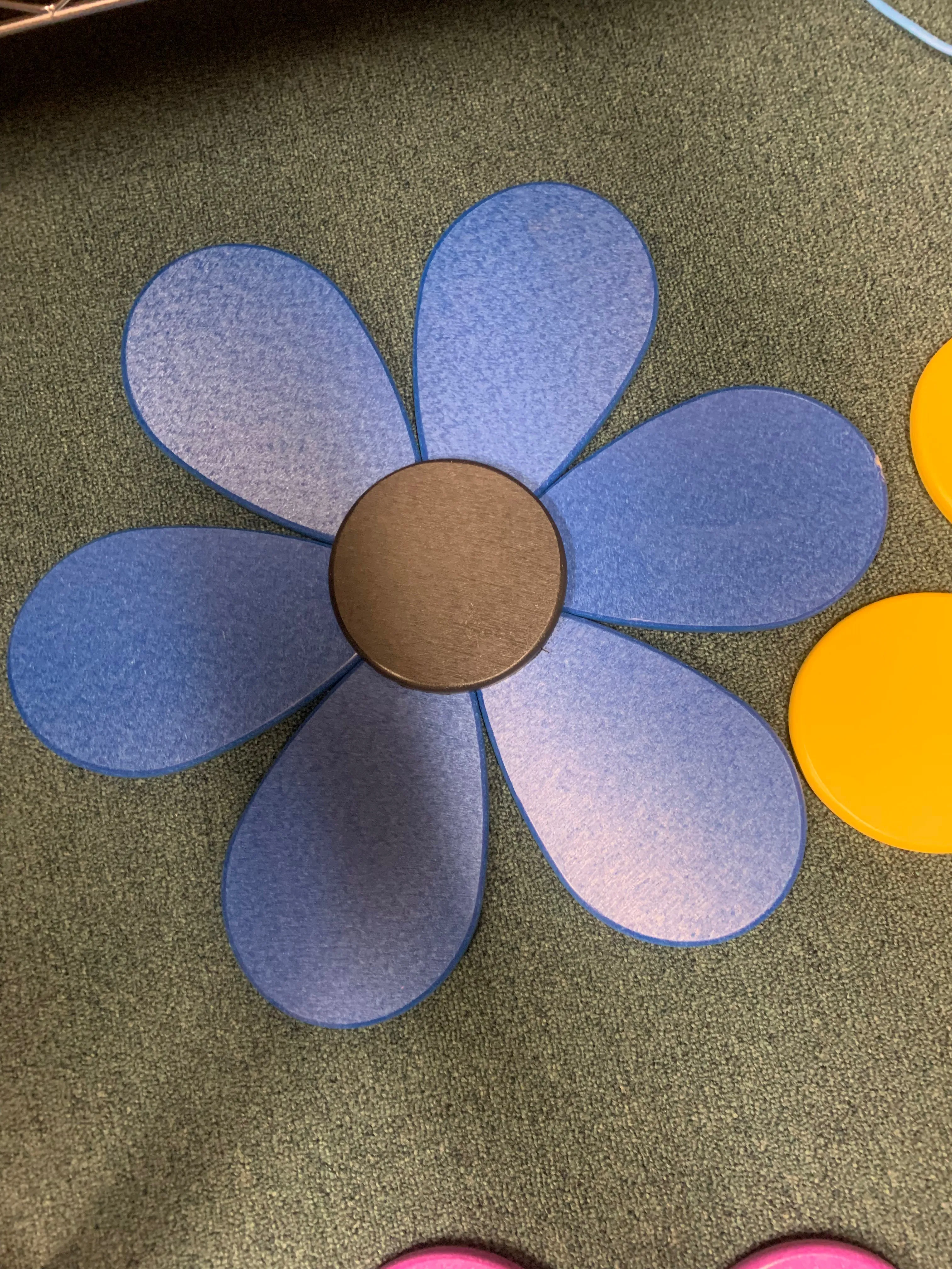 Outdoor Round Petal Flowers (Large)