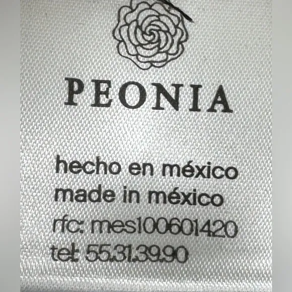 Peonia Wool Vest - Timeless Elegance and Cozy Warmth