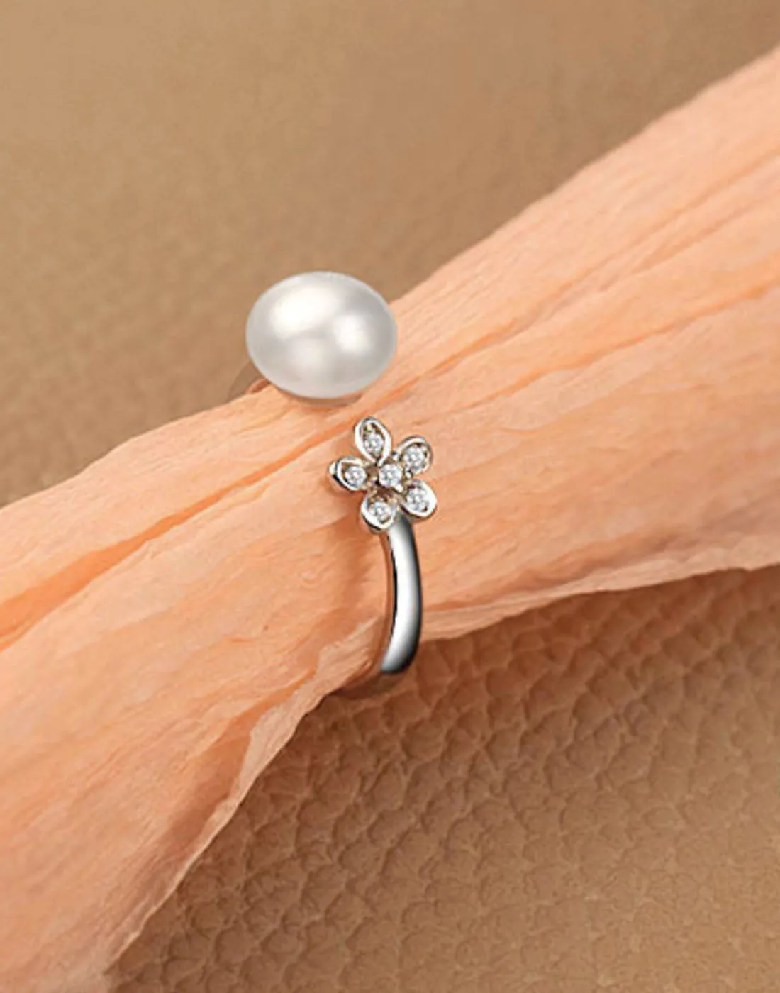 Platinum Plated Elegant Austrian Crystal Adjustable Ring