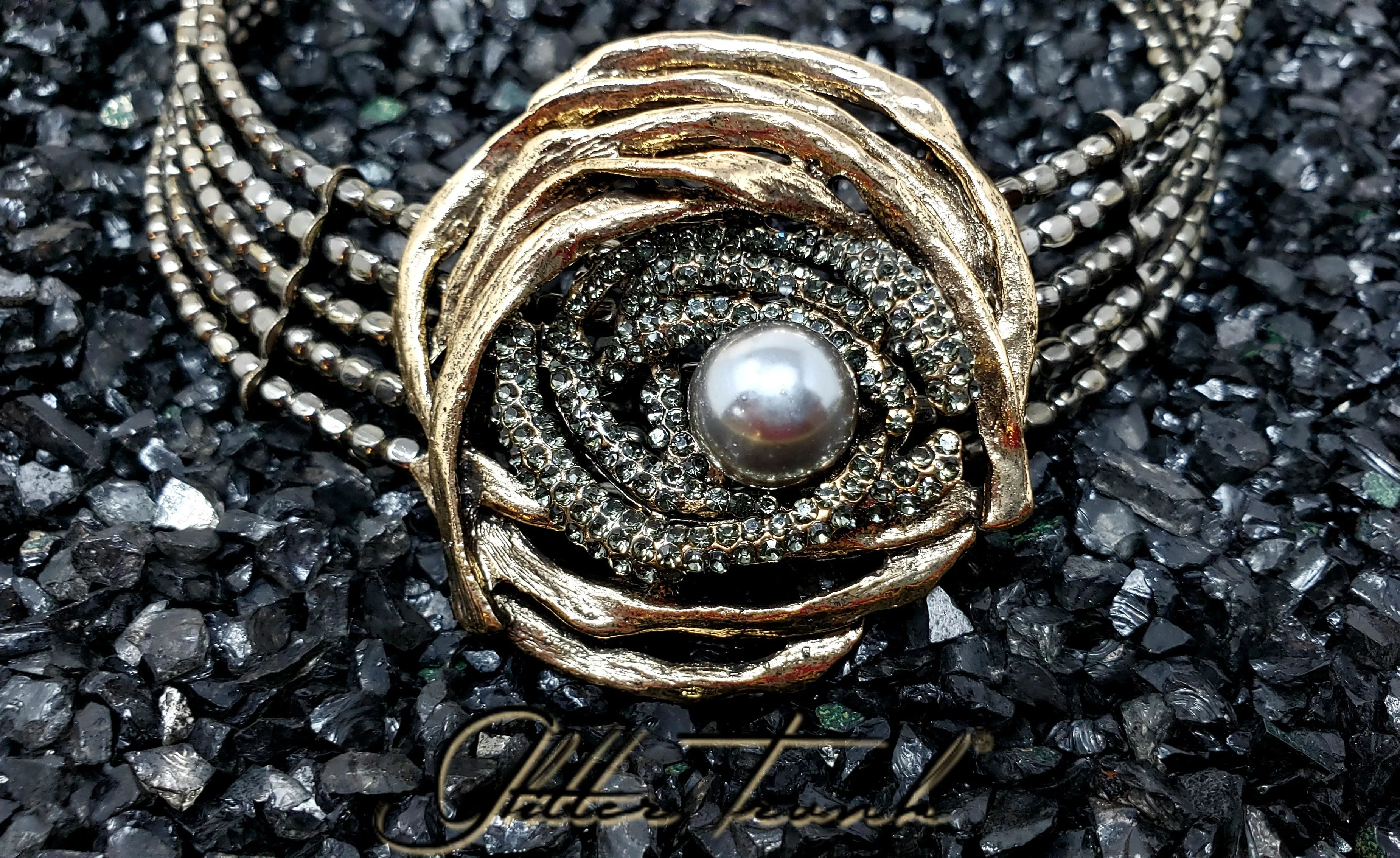 Preorder Naina Dual Tone Pearl Brooch