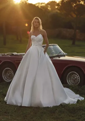 Pronovias: Napolis