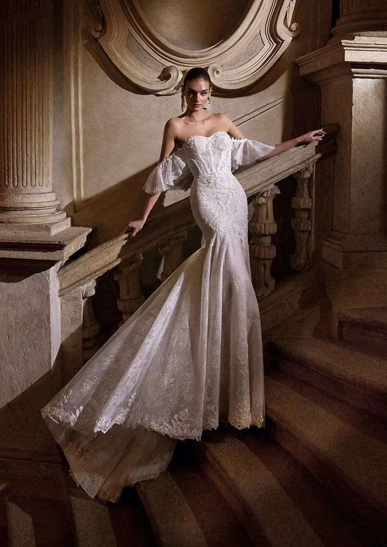Pronovias Privee: Dazzle