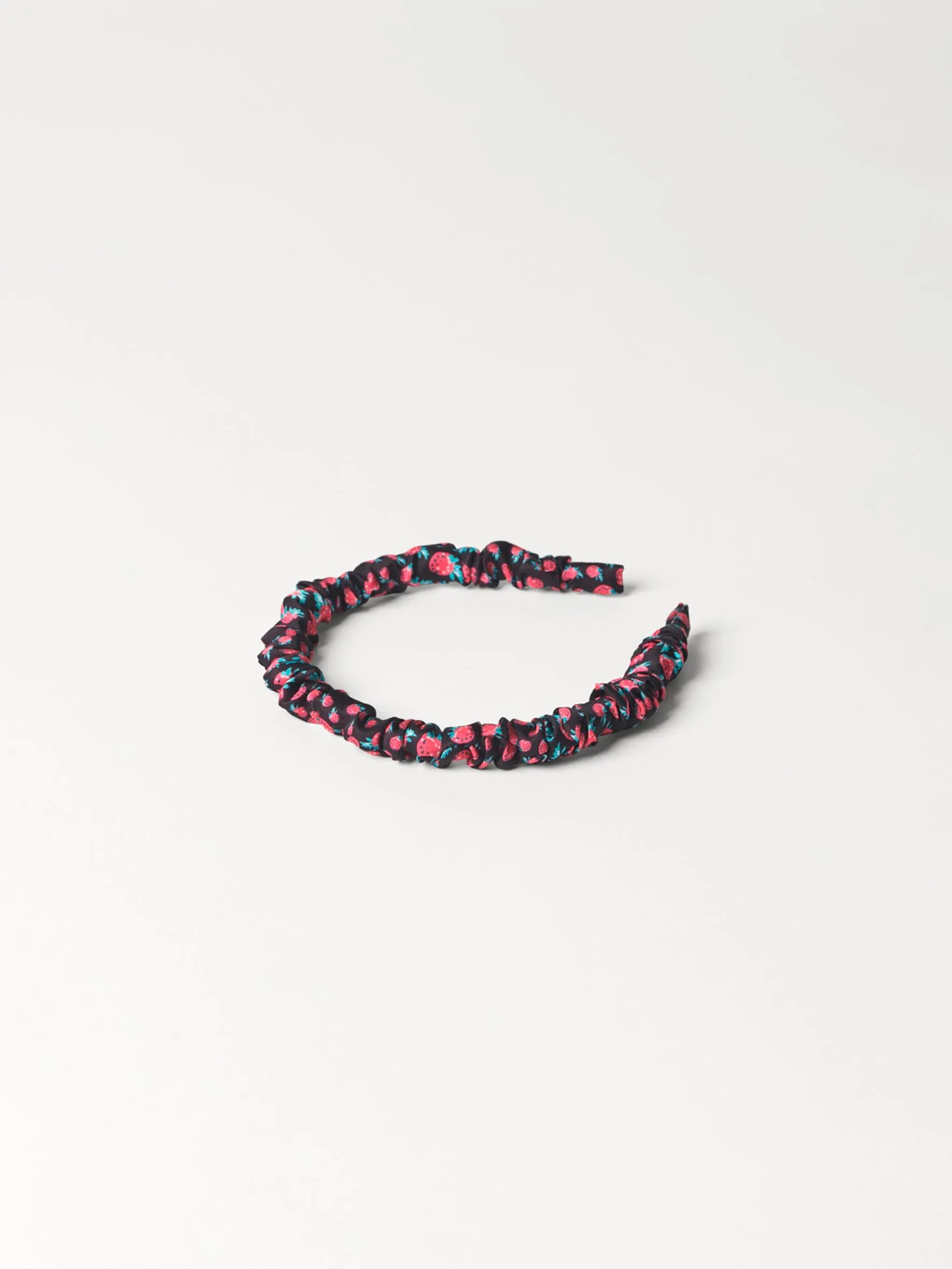 Raspy Hairbrace