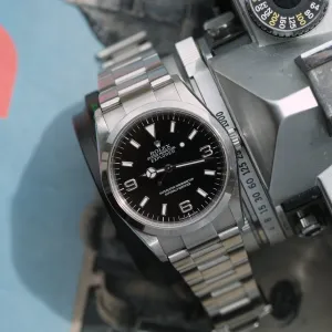 Rolex Explorer i 114270 - D Serial 2005/6