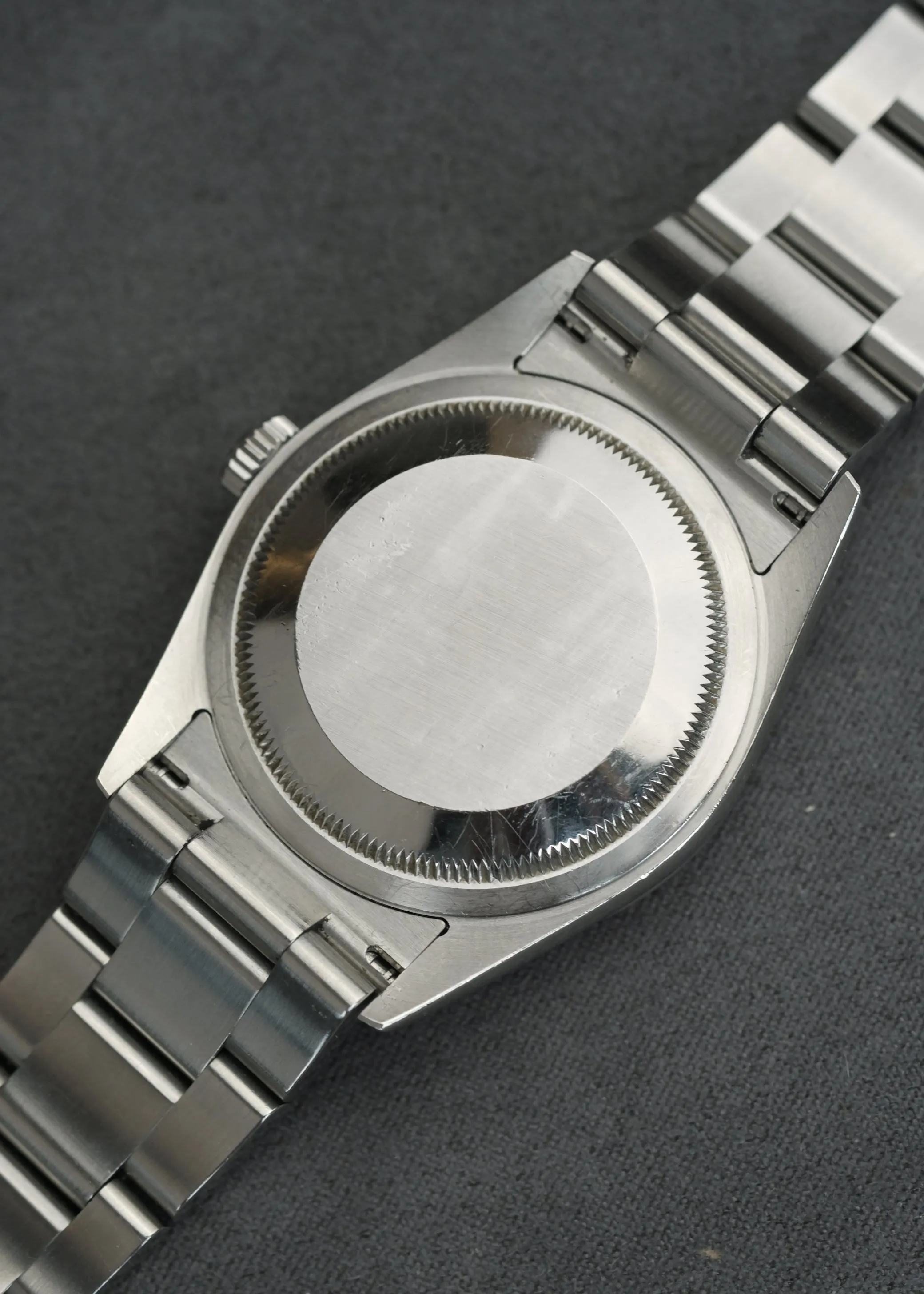 Rolex Explorer i 114270 - D Serial 2005/6